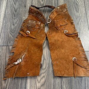 Vintage Sears Brown Leather fringe Chaps size 2 - 4
Authentic rudeo style chaps
